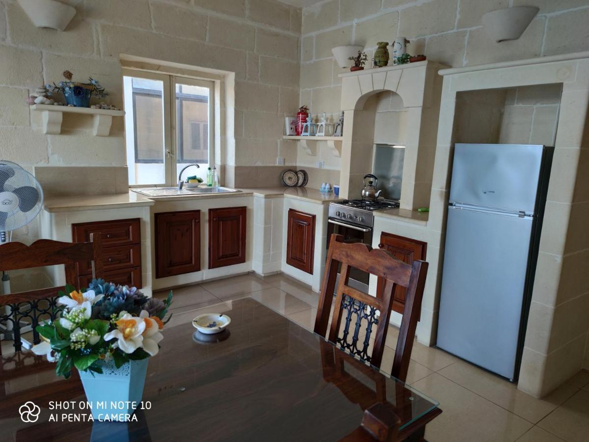 Seafront Two Bedroomed Apartment In マルサルフォーン エクステリア 写真